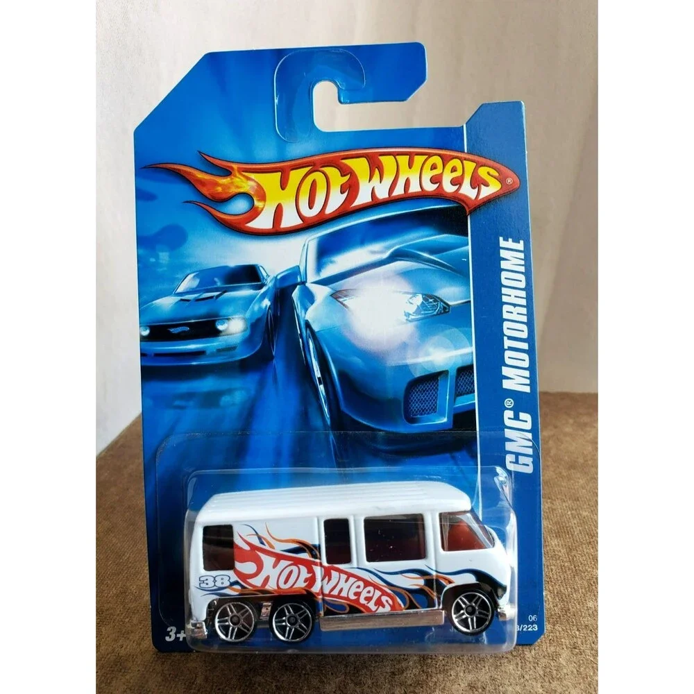 2006 Hot Wheels GMC MOTORHOME White MAINLINE SERIES #208 1:64 PR5 RIMS VARIATION